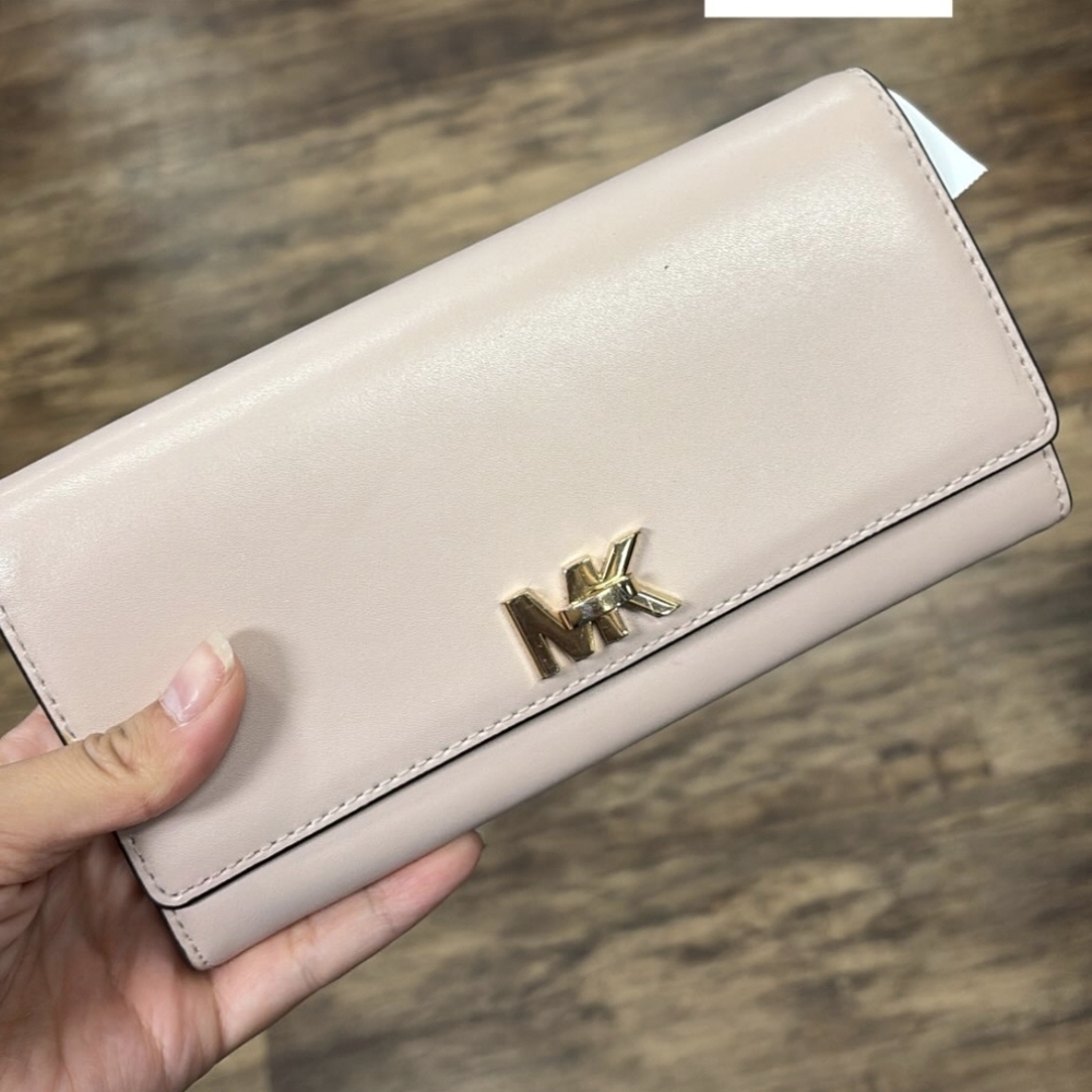 Michael Kors Pink Wallet